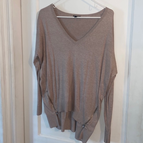 Express Sweater - Picture 1 of 4